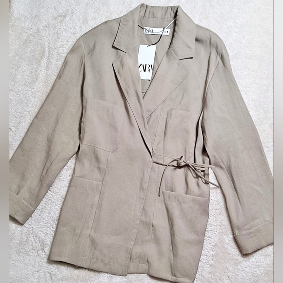 Zara~Minimalist Flowy Crossover Jacket - Picture 4 of 8